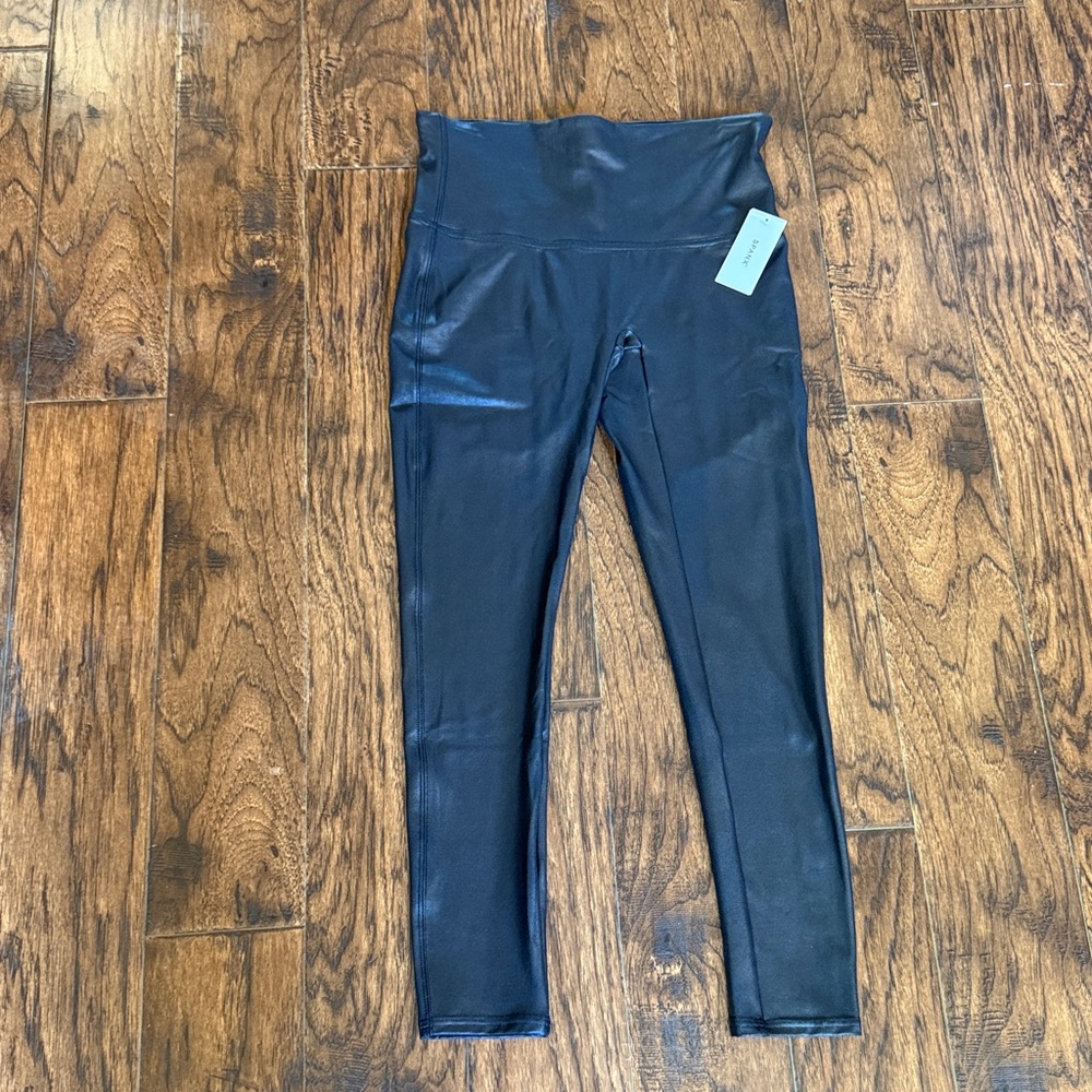 NWT! SPANX Black High-Waist Shiny Leggings, size XL petite - Picture 3 of 9
